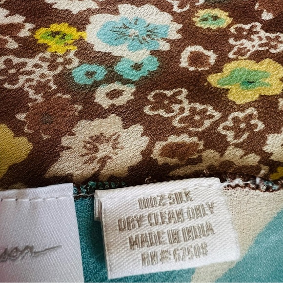 Jessica Simpson 100% Silk Floral Scarf - Picture 7 of 9